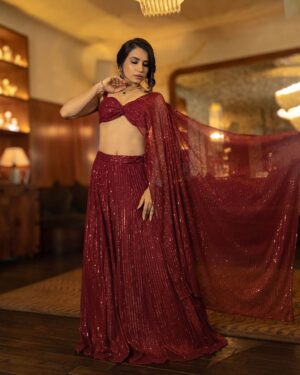 Priya Ahuja Instagram - Bold and beautiful – that’s how I define My look in this Lehenga ♥️

Outfit : @swtantraofficial 
Photographer: @photo_vinayak 
Makeup: @makeoverbydipika 
Jewellery: @rentjwellsbybhavna
Location: @lylabombay 

( outfit , lehnga , partywear , festive wear , bold and beautiful , festive look , cocktail party look , elegant, grace , elegance ) 

#bold #beautiful #black #elegant #elegance #jewelry #jewellery #makeup #lehnga #grwpri