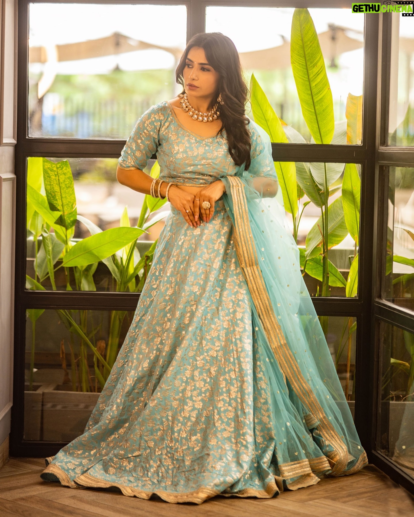 Priya Ahuja - 27.3K Likes - नैना तेरे कजरारे हैं
नैनों पे हम दिल हारे हैं
Outfit : @lavanyathelabel
Photographer: @photo_vinayak
Makeup: @makeoverbydipika
Jewellery: @rentjwellsbybhavna
Location: @zimagourmet
( outfit , blue lehnga , partywear , festive wear , simple and beautiful , dinner look , elegant, grace , traditional, elegance )
#bold #beautiful #traditional #elegant #elegance #jewelry #jewellery #makeup #saree #grwpri #lehnga