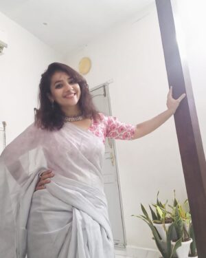 Priya Prince Instagram - There is so much power in believing that everything gonna work out well❤️
..
..
#positive #positivevibes #thinkbig #mindset #mindfulness