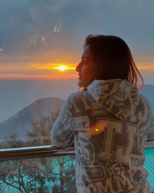 Priyanka Purohit Instagram - mellow and beauteous....🌄