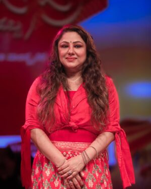Priyanka Upendra Instagram - #kundapurakannadahabba2024 #bangalorepalace #karnataka #kundapura #kannada #festival
Photos : @dop_nandakumar