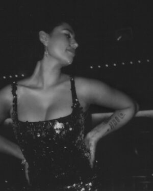 RAYE Instagram - grateful to my friend @centralcee for having me
Moi ft. me is now yours 🇫🇷🥀💔🎙️
souviens-toi que même les bad b*tch pleurent 💔🥀
co-produced by me too ;)🎹 
p.s i hope you think my French is okay, i love the language and would like to try and sing more songs in French🥹