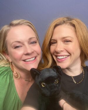 Rachelle Lefevre Instagram - Full disclosure: As a kid, I did not watch #sabrinatheteenagewitch but that just means I got to become a fan of this lady for who she is above everything else. Thanks for the #london adventure @melissajoanhart, love you! ♥️ @ftlofantasy