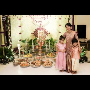 Radhika Pandit Instagram - ಎಲ್ಲರಿಗೂ ವರಮಹಾಲಕ್ಷ್ಮಿ ಹಬ್ಬದ ಶುಭಾಶಯಗಳು

A day filled with devotion, gratitude, and family. May the blessings of Goddess fill your lives with joy and prosperity. Happy Varamahalakshmi to you all✨🧿

PC: @focusphotographyservice