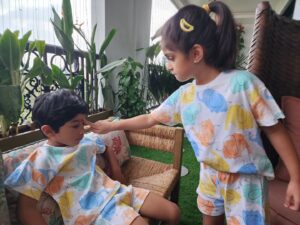 Radhika Pandit Instagram - Tiny Tots, big love..
Some unfiltered moments from our Rakshabandhan celebrations.
Hope you all celebrated with your loved ones too🤗🧿

#radhikapandit #nimmaRP
