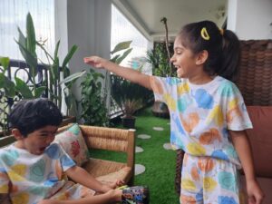 Radhika Pandit Instagram - Tiny Tots, big love..
Some unfiltered moments from our Rakshabandhan celebrations.
Hope you all celebrated with your loved ones too🤗🧿

#radhikapandit #nimmaRP