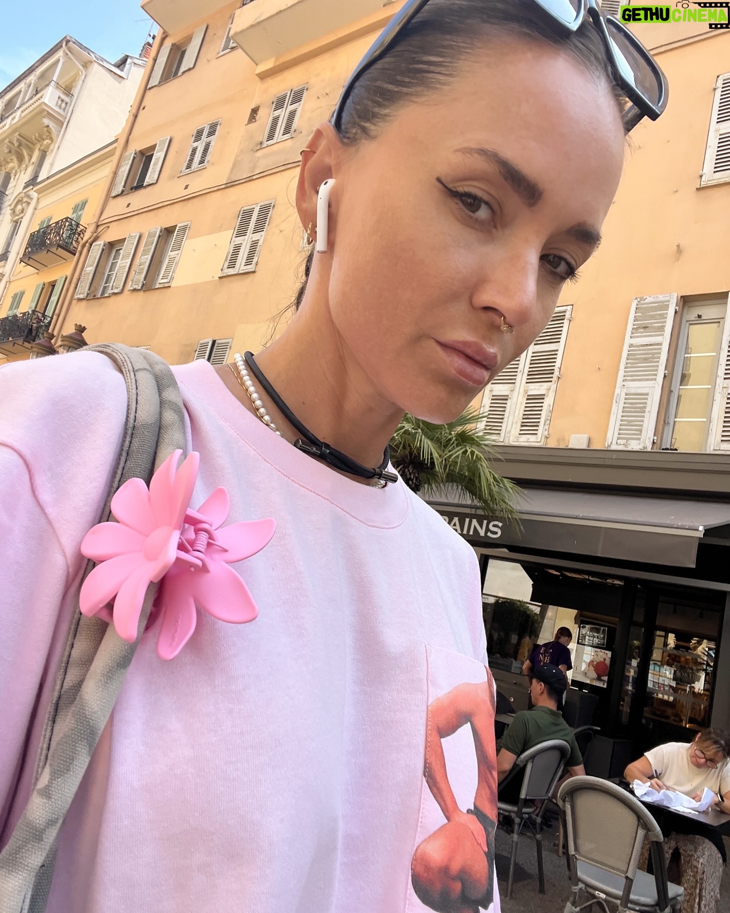 Radka Třeštíková - 5.6K Likes - touch of pink💓