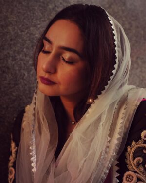 Ragini Dwivedi Instagram - HARE KRISHNA HARE KRISHNA KRISHNA KRISHNA HARE HARE 
HARE RAM HARE RAM RAM RAM HARE HARE 
The power of prayer, the power of belief, the power of strength, the power of energy, the power of blessings 
Believe in the power, see the change 
Keep the faith it will never let u down hope u find strength and happiness in each thing u do ❣️

#janamastmispecial♥️♥️♥️ #janamashtami #krishnalove #krishnaconsciousness #krishnajanmashtami #krishnaeverything #lovenlight #positivevibes #positivethinking #powerofpositivity #poweroflove #powerofprayer