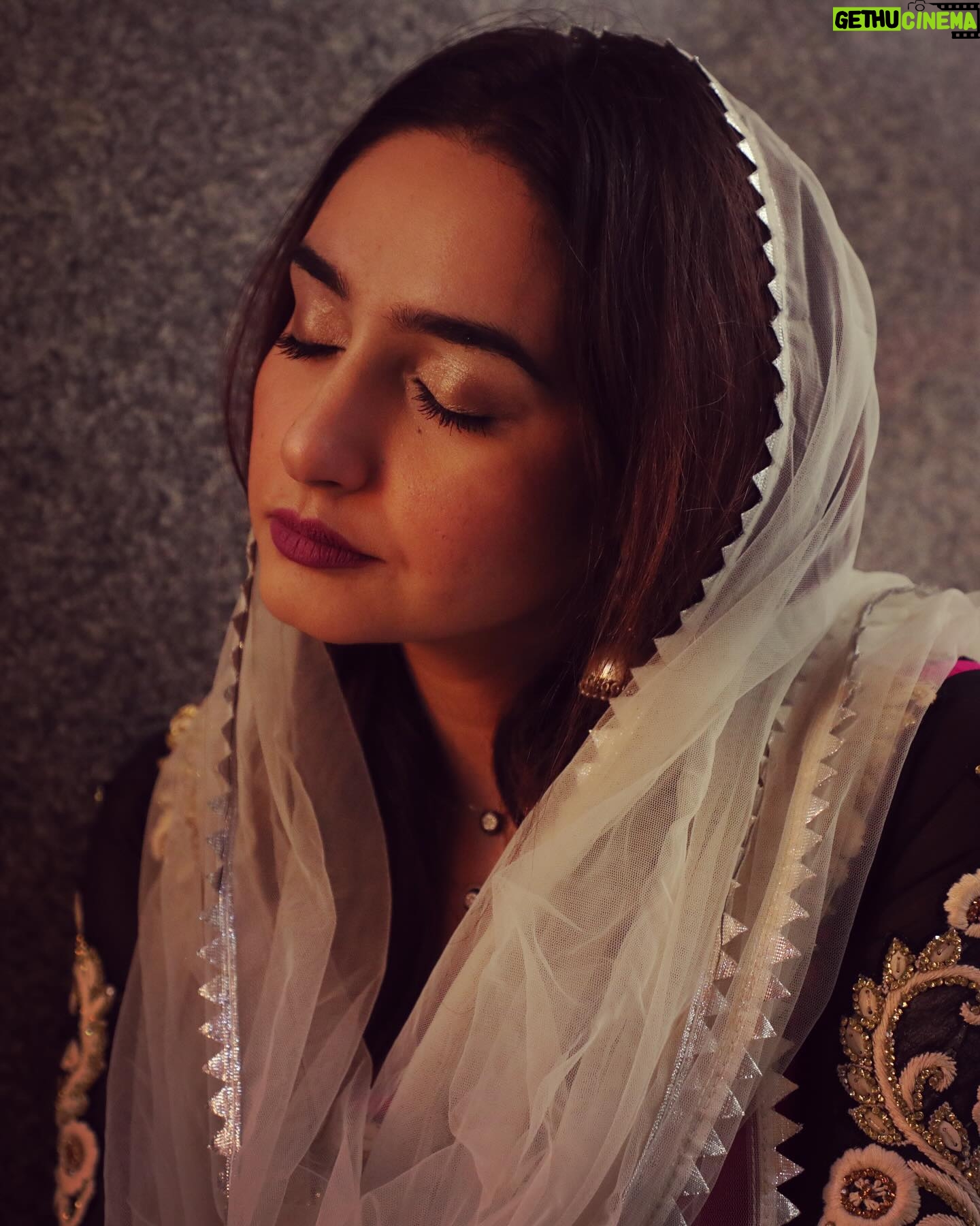 Ragini Dwivedi - 21.5K Likes - HARE KRISHNA HARE KRISHNA KRISHNA KRISHNA HARE HARE
HARE RAM HARE RAM RAM RAM HARE HARE
The power of prayer, the power of belief, the power of strength, the power of energy, the power of blessings
Believe in the power, see the change
Keep the faith it will never let u down hope u find strength and happiness in each thing u do ❣️
#janamastmispecial♥️♥️♥️ #janamashtami #krishnalove #krishnaconsciousness #krishnajanmashtami #krishnaeverything #lovenlight #positivevibes #positivethinking #powerofpositivity #poweroflove #powerofprayer