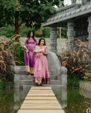 Ragini Prajwal Instagram - Festive celebrations with @onehorizonproductions!✨️
Had an absolute blast shooting with my little munchkin @canikac! 🧿❤️
.
Outfit: @tantava
MUA: @makeoverby_shravani_reddy 
Decor: @glam.my.events_by_ar
Venue: @swanlinesstudios 
.
#festival #shoots #celebrations #ganesha #family