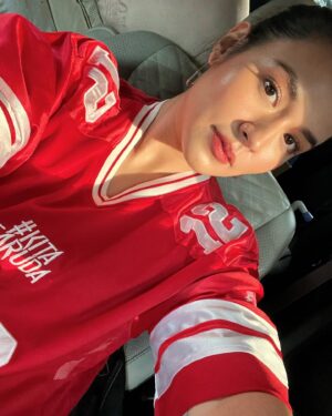 Raisa Andriana Instagram - Indonesia tanah air beta.. Pusaka, abadi nan jaya 🇮🇩 #TimnasDay #KitaGaruda Lezzzgo Timnaaaaassssss!!!!