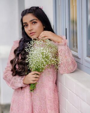Rajisha Vijayan Instagram - 🌸🌸🌸

@bunastudio 
@jiksonphotography 
@styledbysmiji 
@laxmi_saneesh