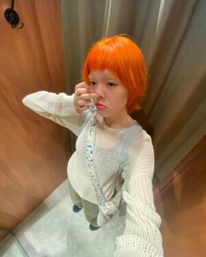 Rasika Saisang Instagram - อยากคิดแคปชั่นตลกๆ แต่คิดไม่ออก 
✨🦧 @roofhairsalon ✨🦀
🪄@kapoookb ✂️