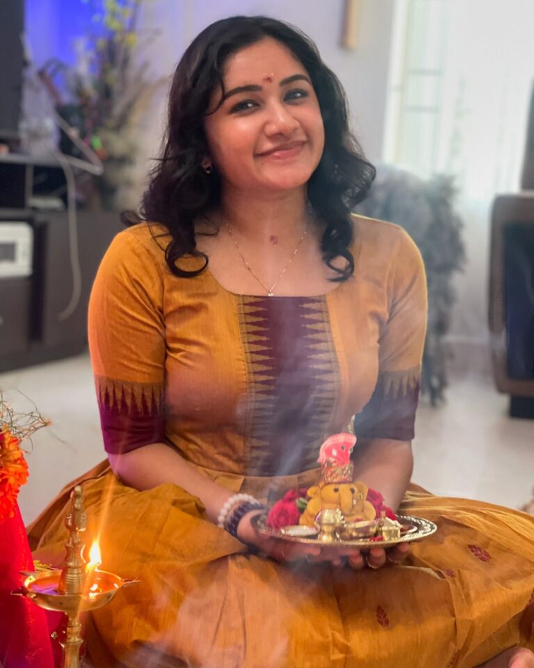 Actress Raveena Daha HD Instagram Photos and Wallpapers September 2024