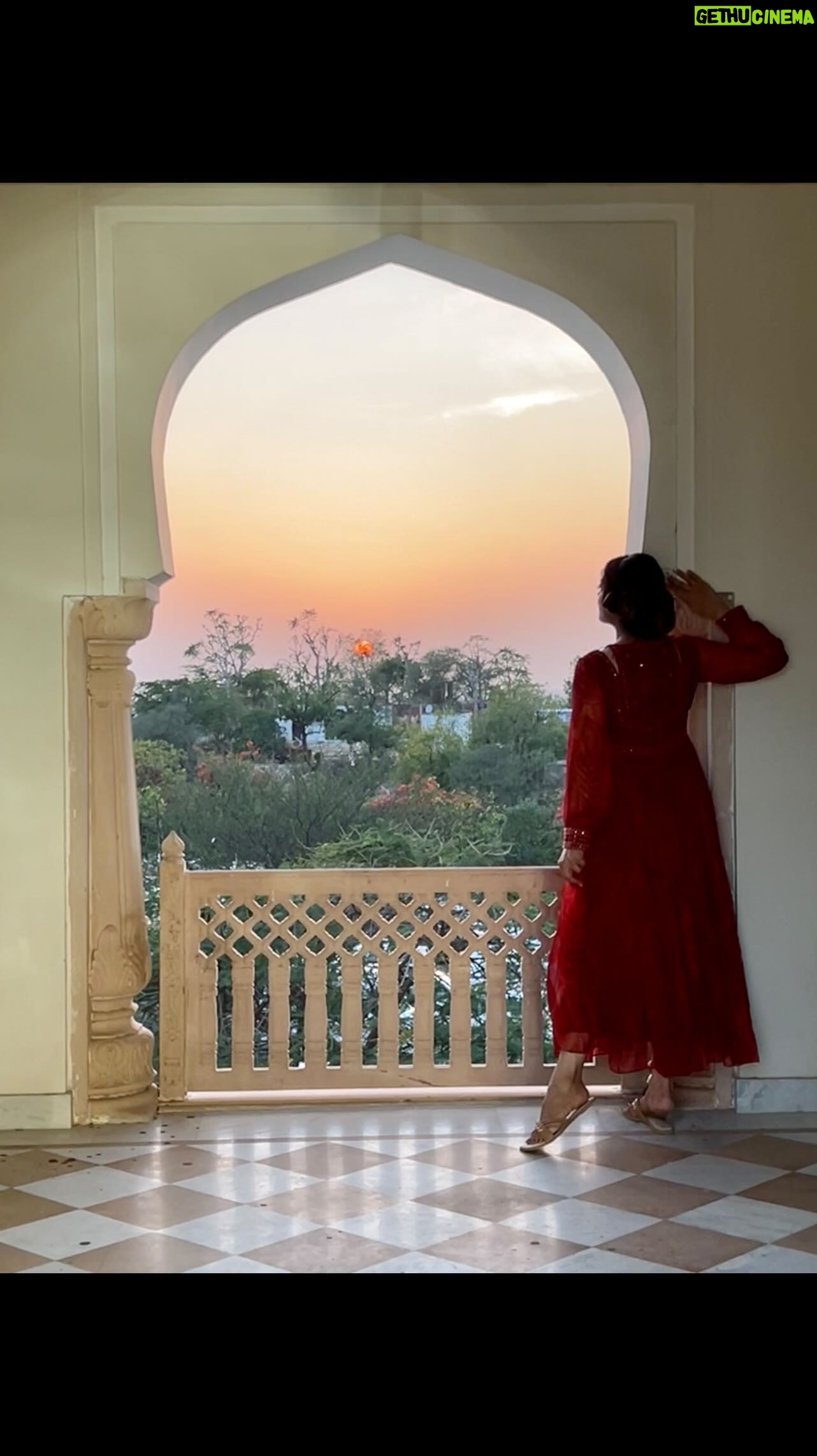 Raveena Tandon - 1.6 Million Likes - Met this artistic young boy, @barotkabir27 , with talent ,at a traffic signal , offered him education and a job ,maybe it was meant to be Kanhas way of helping him out today , I kept my promise , kept his offering in my puja for Nandlala…….. पता नहीं किस रूप में आकर, नारायण मिल जाएगा, नियति भेद नहीं करती , जो लेते हैं वो देती है , जो बोए गा वो काटेगा, ये जग कर्मों की खेती है, यदि कर्म तेरा पावन हैं सभी, डूबेगी तेरी नाव नहीं कभी, तेरी बहा पकड़ने को , भेस बदलकर आएगा,न जानेकिसरूप में आकर,नारायण मिल जाएगा. pata nahi kis roop mein aakar, narayan mil jayega,
niyati bhed nahi karti jo leti hai woh deti hai,
jo boyega woh kaatega ye jag karmo ki kheti hai,
niyati bhed nahi karti jo leti hai woh deti hai,
jo boyega woh kaatega ye jag karmo ki kheti hai,
yadi karam tera paavan hai sabhi,
doobegi nahi teri naav kabhi,
teri baanh pakadne ko,
bhes badal ke aayega,
pata nahi kis roop mein aakar, narayan mil jayega. 🙏🏻🕉️🙏🏻