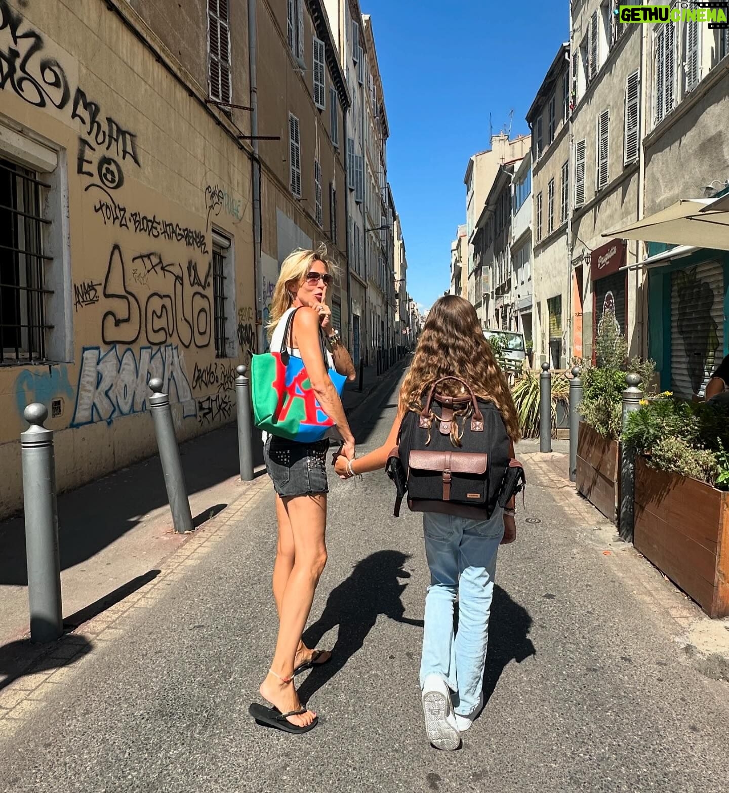 Rebecca Hampton - 2.6K Likes - Sans doute la dernière fois où je peux l’accompagner…
Entrée en 6em💖
#rentreescolaire #amour #college #toutvanien