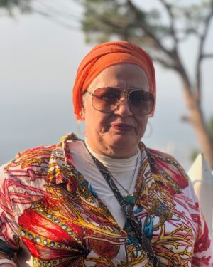 Reem Ahmed Instagram - النهاردة عيد ميلاد ماما ♥️
اللهمّ جازها بالإحسان إحساناً، وبالسّيئات عفواً وغفراناً، اللهمّ اجعل قبرها روضة من رياض الجنّة، ولا تجعل قبرها حفرة من حفر النّيران، اللهمّ أنزلها منازل الشّهداء والصّالحين وحسن أولئك رفيقاً، اللهمّ افسح لها في قبرها مدّ بصرها، وافرش قبرها من فراش الجنّة. 
كل سنه وانتى طيبة عيدك فى الجنة ان شاء الله 🤲♥️
ارجو منكم قراءة الفاتحة لها 🙏