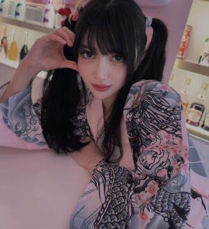Rei Kuromiya Instagram - 会ったら言えるかな　まぶた閉じて浮かべているよ