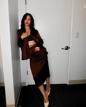 Reina Hardesty Instagram - @itswhatsinsidefilm press! Coming soon 👹👹

styling: @itsamandalim @lucakingston 
makeup: @mollygreenwald 
hair: @bykileyfitz