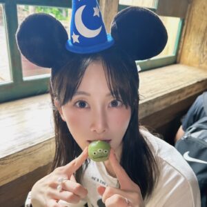 Rena Matsui Instagram - 👽💚
チーズピザがおすすめ