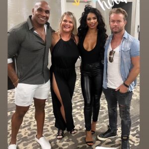Renee Michelle Instagram - Hanging out with my sis and bro showing support! Fun time watching the show and seeing all the competitor’s killing it and doing an amazing job. Rooting for @ferlanbaileyifbbpro & @ifbbprojennsweeney team for the win! 🏆 

Thank you both so much for inviting @jamesmcurtin and I. Looking forward to the next show! 💪🏽🤗

#npc #bodybuilding #bikinicompetitor #competition #fitness #florida #orlando #coaches #weekend
