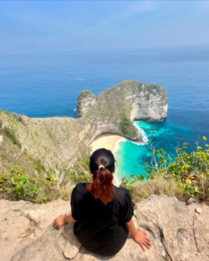 Renjini Kunju Instagram - Exploring the stunning beaches of Bali on my solo adventure! From hidden coves to vibrant shores, each spot has its own magic. 🌴💖 #BaliBeaches #SoloTravel #Wanderlust”

Broken beach -kelingking beach-