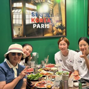 Rho Hee-young Instagram - #parisolympics2024 
12년 16년만에 #올림픽탁구동메달… 것도 
#탁구혼합복식 신유빈 @shin_yubin_ 
#임종훈 @lim_jonghoon0121 
여자단체전 동메달 2개 👍👍👍👍👏👏👏👏👏❤️❤️❤️🇫🇷🇫🇷🇫🇷🇫🇷
#신유빈 #전지희 #이은혜 
그멋진 영광의 순간도 중국팀에 아쉽게 승리를 내어주는 순간도 같이한 우리 #대한민국탁구국가대표 선수들 또 탁구영웅선배님들  #유승민ioc위원님 @seungminryu_oly 김택수단장님 @kimtaeksoo0509 #오광헌감독님 #주세혁감독님 
너무들 가족같고 서로아끼는 #대한민국탁구협회식구들 저희 #식음연구소 #maox삼거리푸줏간 회식 감사했습니다👍👍👍❤️❤️❤️❤️❤️👍👍👍🙏🙏🙏👏👏👏👏👏👏😭다음 #laolympics2028 기대하고 더더더  응원하겠습니다..!!!!
#MAOX삼거리푸줏간PARIS @mao.corp