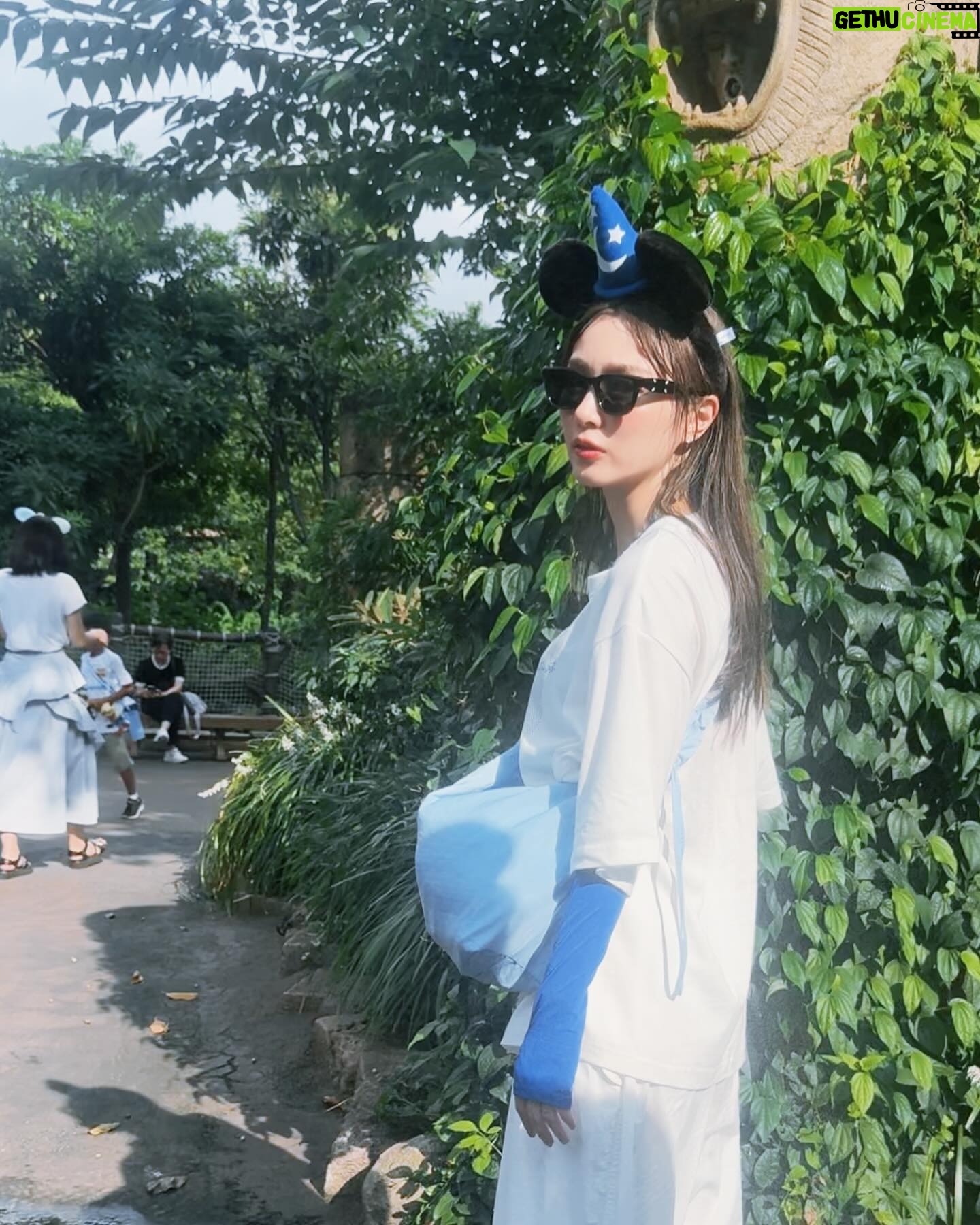 Rio Uchida - 52.4K Likes - あちあち🫠💙
8月の一番暑い時に行ったから汗だくだった🐬