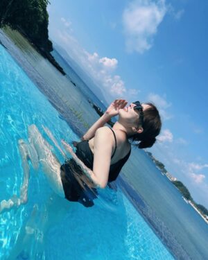 Rio Uchida Instagram - ハレクラニのプールで映えまくった思い出🐬💓
　
沖縄投稿しつこくてごめん🙇‍♂️
楽しくて写真めっちゃ撮ったので
おしばらく付き合いください(笑)

#りおりなの旅