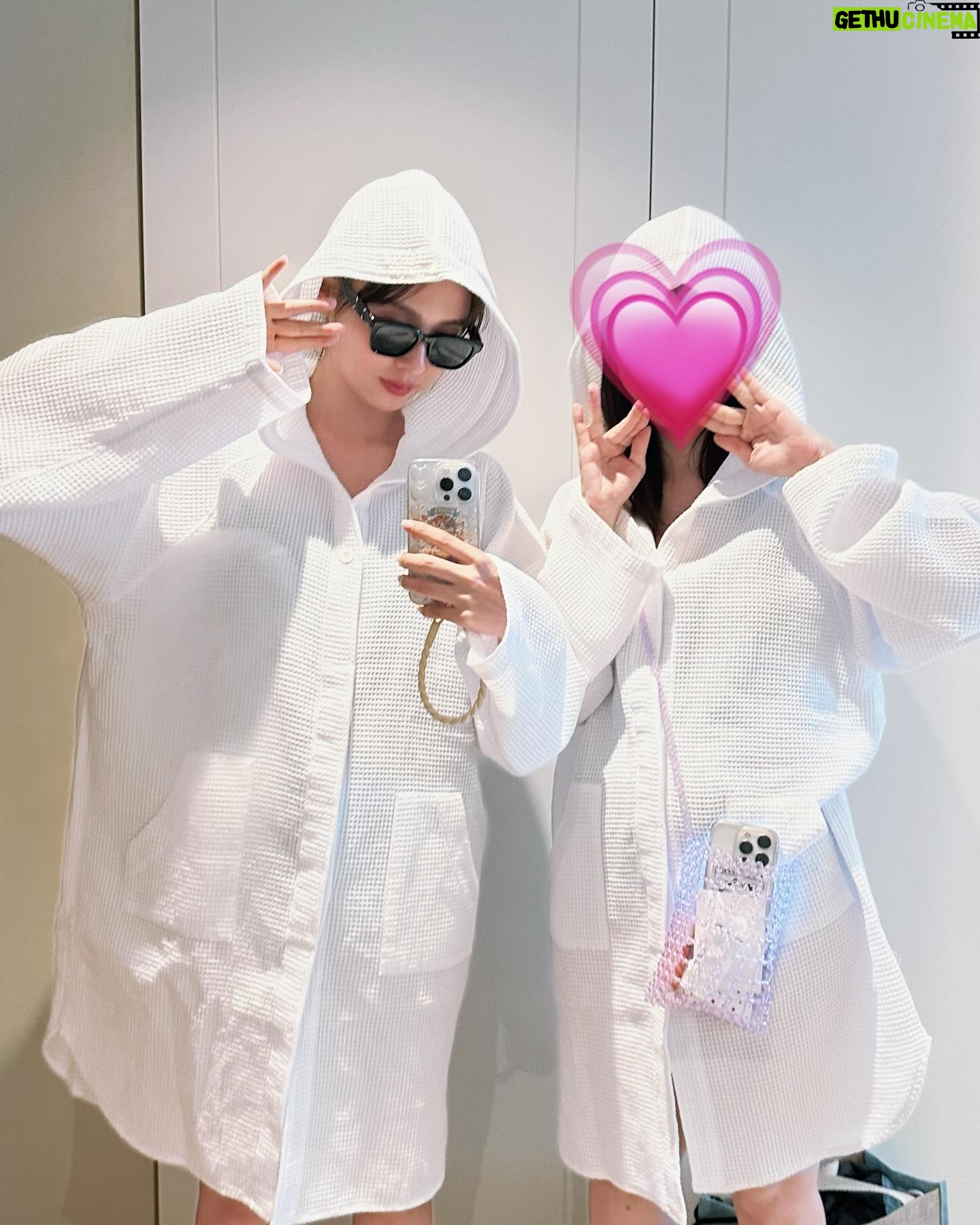 Rio Uchida - 41.5K Likes - ハレクラニのプールで映えまくった思い出🐬💓
沖縄投稿しつこくてごめん🙇♂️
楽しくて写真めっちゃ撮ったので
おしばらく付き合いください(笑)
#りおりなの旅