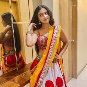 Actress Ritika Shrotri HD Photos and Wallpapers January 2025