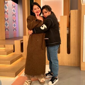 Riva Chang Instagram - 真的超開心超替我親愛的 ❤️
S姊還有派派以及永遠的老闆B2哥感到無比開心❤️
#小姐不熙娣 讓大家看到不同以往，其實獨挑大梁也hold得住，更看到一直在自我提升的S姊 @elephantdee 

也恭喜派派跟著對人很幸福，你的也一切越來越好越棒
，我願意考慮讓你等米苔目長大的事情了😂 @patrickliu0721 

另外更要恭喜我，一路看著我成長的老闆B2哥，謝謝你支持我做每件事，一日老闆終生老闆期待那天你帥氣上台一起領獎❤️ @b2_studio 

也辛苦公司每一位總為了 #小姊不熙娣 辛苦敲通告蕊故事，談置入的每一位同事們！ @ebcdeegirlstalk 

還有不熙娣所有固定班底們！！

真的滿滿的恭喜深深的祝福，真的好想看你們上台領獎❤️