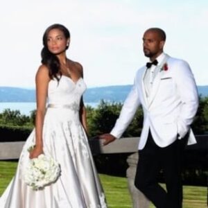Rochelle Aytes Instagram - It’s been 8 years and I’m still on cloud 9! Love you babe! @cj_lindsey777 Happy Anniversary!! 
❤️😘