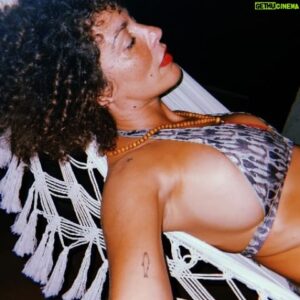 Rocío Madrid Instagram - ¡¡¡ La nueva línea de @camilactg_ es brutal !!!
Mi amiga @patgrosas es una artista y ha creado esta maravilla de marca donde la calidad en el diseño,los materiales y la presentación son un 10 y hace que todo te quede como un guante. 
Enhorabuena mi amor y a por todas !!! 💖
¡¡¡ Chicas mirad su web que mola todo !!!