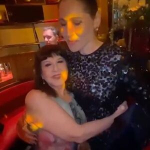 Rosa López Instagram - Inspiras @lolesleona ❤️

Me inspiras no solo por tu talento, sino por la manera en la que enfrentas la vida, siempre con esa chispa que te hace única. Contigo no hay un momento aburrido, y me haces ver lo importante que es reírse, ser auténtica y disfrutar al máximo. ¡Te admiro tanto, amiga! Gracias por ser esa luz. 

Te quiero Loles