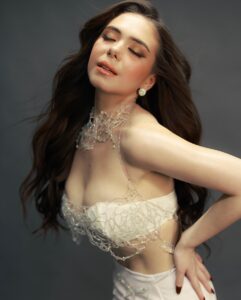 Actress Rose Van Ginkel HD Instagram Photos and Wallpapers August 2024