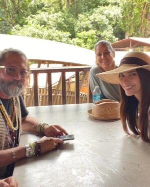 Roselyn Sánchez Instagram - Great ERA for sure… loved every second of it!! Can’t wait to do it again…
And of course, my team is 💥!
#diariomujerycafe 
#diariomujerycafemovie