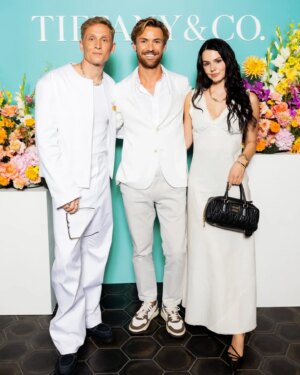 Ruby O. Fee Instagram - Was für ein fantastischer Abend! 
Zusammen mit @tiffanyandco durften wir im @kranzlerx.berlin in Berlin das Tiffany Icons Dinner ausrichten. Danke. Danke. Danke. 

Danke an alle, die mit uns das unendliche Potenzial der Liebe gefeiert & gelacht haben. Ihr habt den Abend zu etwas ganz Besonderem gemacht.

Danke an alle, die mitgeholfen haben. Ihr habt den Abend mit eurer unermüdlichen Aufmerksamkeit und eurem Lächeln zu einem Fest für alle Gäste werden lassen.

Last but not least: Danke an Tiffany & Co. Wir sind stolz, an eurer Seite strahlen zu dürfen.

----------
What a fantastic evening! 
Together with Tiffany & Co we had the pleasure of hosting the Tiffany Icons Dinner at Kranzler Eck in Berlin. Thank you so much. Thank you. Thank you. 

Thank you to everyone who celebrated & laughed with us about the infinite potential of love. You made the evening something very special.

Thank you to everyone who helped. You made the evening a celebration for all the guests with your tireless attention and smiles.

Last but not least: Thank you to Tiffany & Co. We are proud to be able to shine alongside you.

📸 @clemensporikys