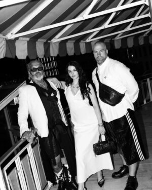 Ruby O. Fee Instagram - Was für ein fantastischer Abend! 
Zusammen mit @tiffanyandco durften wir im @kranzlerx.berlin in Berlin das Tiffany Icons Dinner ausrichten. Danke. Danke. Danke. 

Danke an alle, die mit uns das unendliche Potenzial der Liebe gefeiert & gelacht haben. Ihr habt den Abend zu etwas ganz Besonderem gemacht.

Danke an alle, die mitgeholfen haben. Ihr habt den Abend mit eurer unermüdlichen Aufmerksamkeit und eurem Lächeln zu einem Fest für alle Gäste werden lassen.

Last but not least: Danke an Tiffany & Co. Wir sind stolz, an eurer Seite strahlen zu dürfen.

----------
What a fantastic evening! 
Together with Tiffany & Co we had the pleasure of hosting the Tiffany Icons Dinner at Kranzler Eck in Berlin. Thank you so much. Thank you. Thank you. 

Thank you to everyone who celebrated & laughed with us about the infinite potential of love. You made the evening something very special.

Thank you to everyone who helped. You made the evening a celebration for all the guests with your tireless attention and smiles.

Last but not least: Thank you to Tiffany & Co. We are proud to be able to shine alongside you.

📸 @clemensporikys