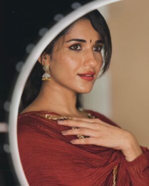 Ruhani Sharma Instagram - Kanmani 🌹 
.
.
.
@_ira_india
