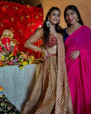 Ruma Sharma Instagram - अगले बरस जल्दी आना ही होगा बप्पा ❤️ 
.
Kyunki hum sabko aapka intezar raheyga thankyou each one of you for such beautiful memories of #ganeshutsav 🙏🏻🙏🏻
.
.
#ganpatibappamorya #ganpatibappa #ganpatifestival #rumasharma #indianfestival