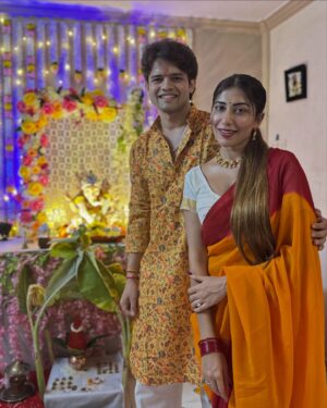 Ruma Sharma Instagram - अगले बरस जल्दी आना ही होगा बप्पा ❤️ 
.
Kyunki hum sabko aapka intezar raheyga thankyou each one of you for such beautiful memories of #ganeshutsav 🙏🏻🙏🏻
.
.
#ganpatibappamorya #ganpatibappa #ganpatifestival #rumasharma #indianfestival
