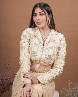 Ruma Sharma Instagram - I can hear your thoughts like a melody 💕
.
.
Shot by - @lsd.photography.official 
Edit by - @sk_photograpahy 
.
#designerlook #designershoot #designerwearinspiration #fashionshoots #rumasharma #aestheticpost #aestheticphotography #fashionlookbook #designerwear