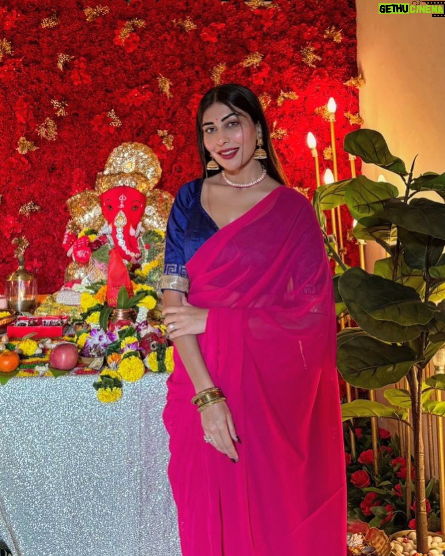Ruma Sharma - 53.3K Likes - यह सिर्फ़ उत्सव नहीं, मोत्सव है ♥️
All about Ganesh Chaturthi #ganpatibappamorya
.
Beautiful saree from - @kashvi_saree
.
.
#ganpatifestival #ganeshutsav #ganeshchaturthi #ganeshotsav #ganeshpuja #ganpatidecoration #indianfestivalseason #ganeshfestival #rumasharma
