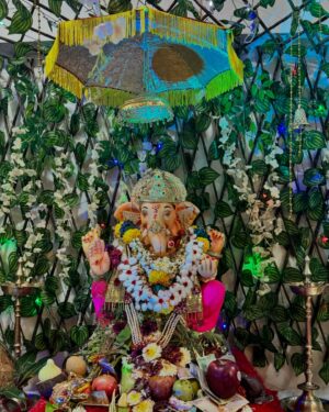 Ruma Sharma Instagram - यह सिर्फ़ उत्सव नहीं, मोत्सव है ♥️ 
All about Ganesh Chaturthi #ganpatibappamorya 
.
Beautiful saree from - @kashvi_saree 
.
.
#ganpatifestival #ganeshutsav #ganeshchaturthi #ganeshotsav #ganeshpuja #ganpatidecoration #indianfestivalseason #ganeshfestival #rumasharma