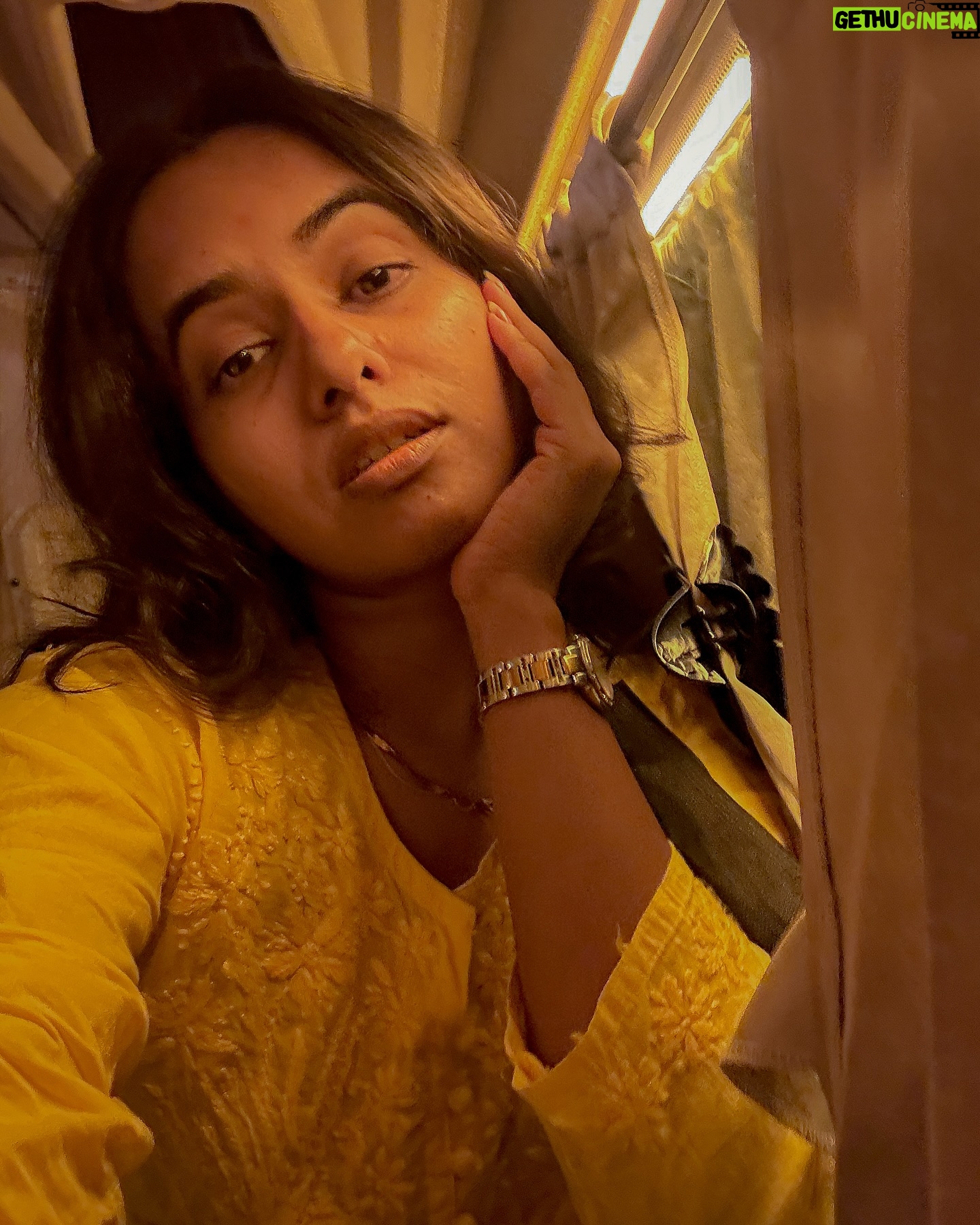 Rupali Wakode - 3.3K Likes - Discovering comfort within my own presenceš
#vibing #yellowtheme #allyellow #yellow #travel #traveling #amravati #pune