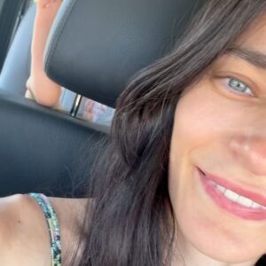 Saadet Işıl Aksoy Instagram - Yaz bitmiş, hiç haber vermiyosunuz.. 😟 #summerof24
