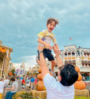 Sabrina Seara Instagram - Family time ❤️ #magickingdom