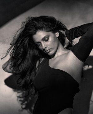 Saiyami Kher Instagram - Every shadow has its own story ♠️