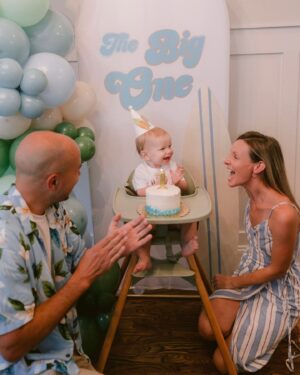Samantha Droke Instagram - Our last 1st Birthday 🥹💛🌊

You never realize with your last child that it also means the last for every other milestone until it happens. 😢

#momlife #boymom #1stbirthday #lastbaby #mom #thebigone #firstwave